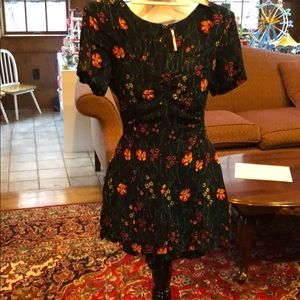 Free People V Neck Women’s Floral Romper Size 0